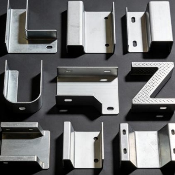 Pièces de découpe laser de précision en acier au carbone